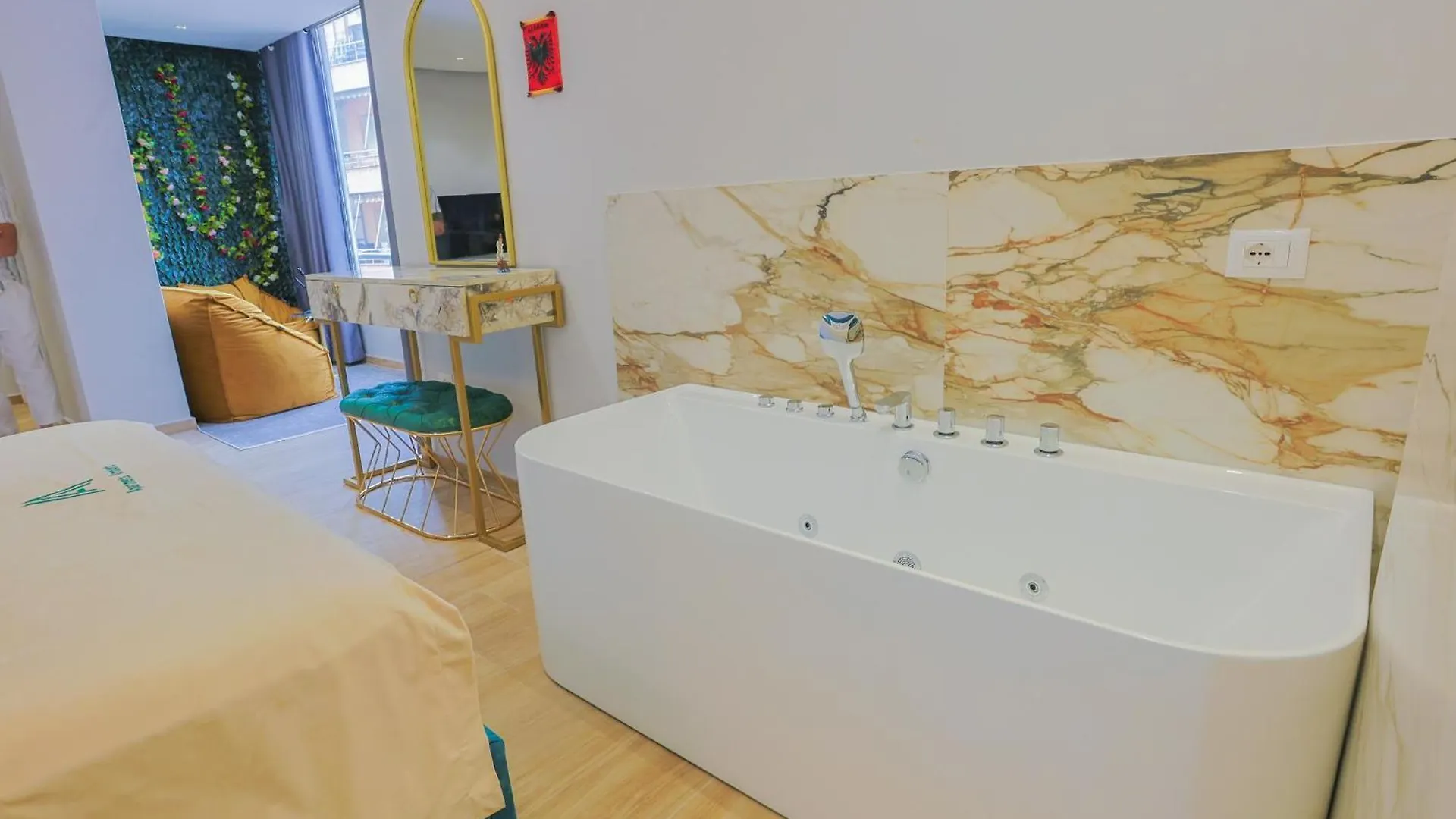 Apartment Ambient Durres Jacuzzi アルバニア
